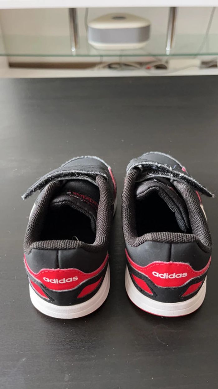 Basket Adidas presque neuves - photo numéro 2