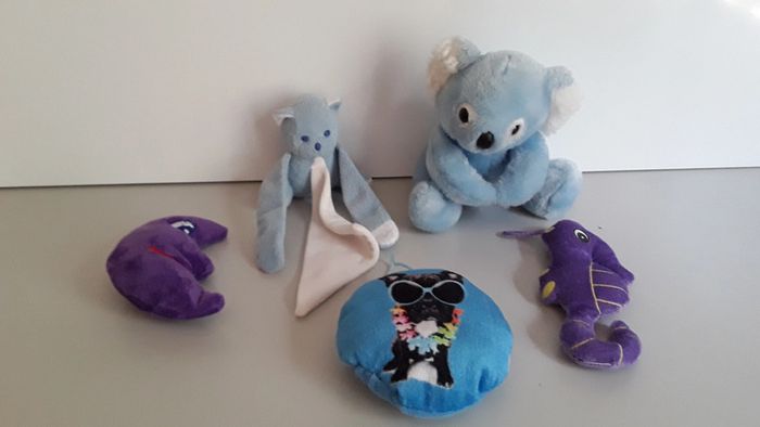 Lot de 5 peluches bleues et violettes - photo numéro 3