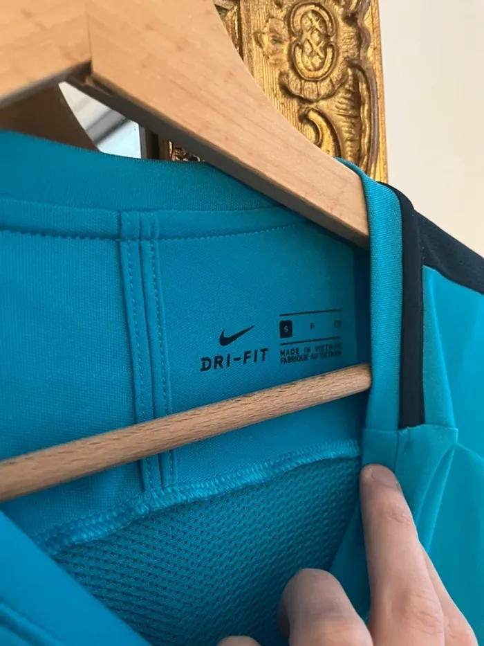T-shirt Nike Dri Fit bleu ciel - photo numéro 3