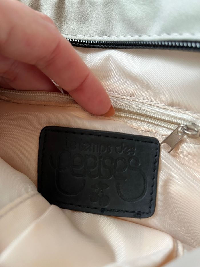 Sac bandoulière gris/noir Le temps des cerises neuf avec défaut 🎒 - photo numéro 5