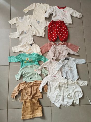 Lot  fille 1 mois