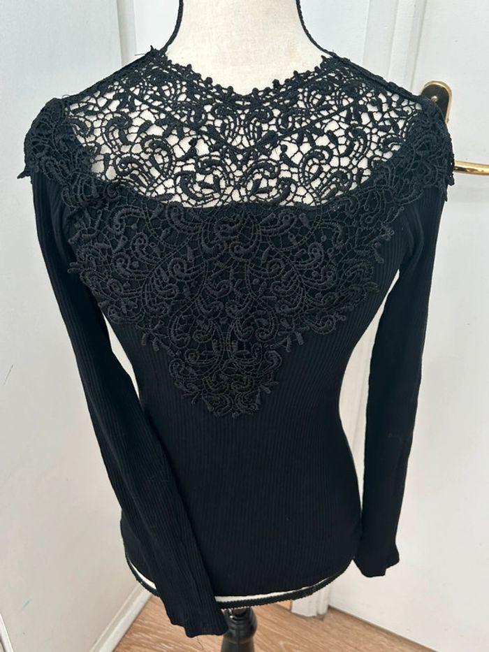 Top manches longues noir avec broderie - taille 38 en coton - photo numéro 5