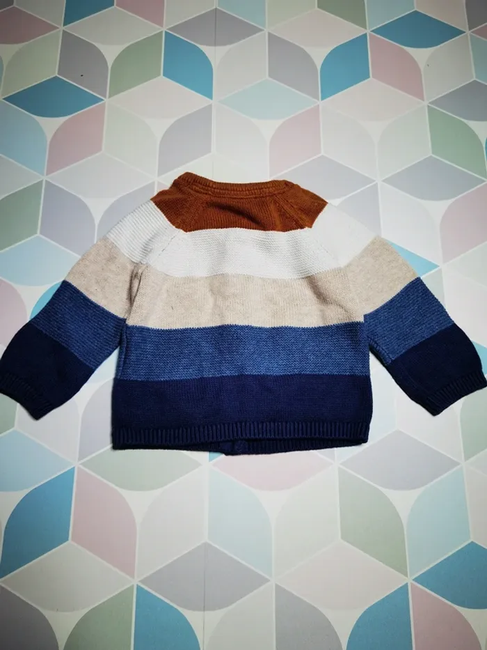 D4592 - gilet garçon 1 mois - photo numéro 3