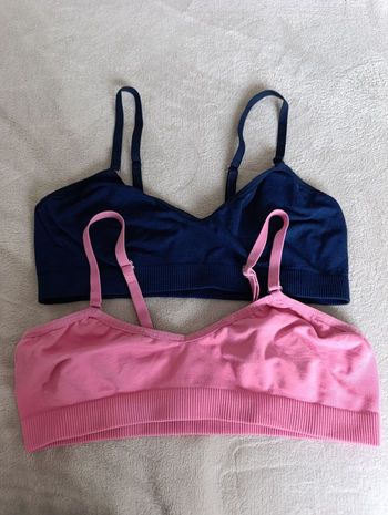 Lot 2 brassières fille 8 ans TBE