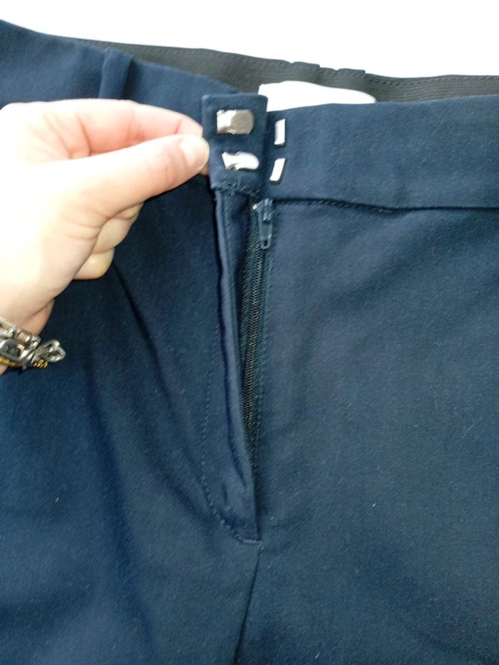 H&M - Pantalon style Chino. Bleu Marine avec poches - photo numéro 5