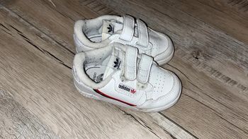 Paire de baskets Adidas