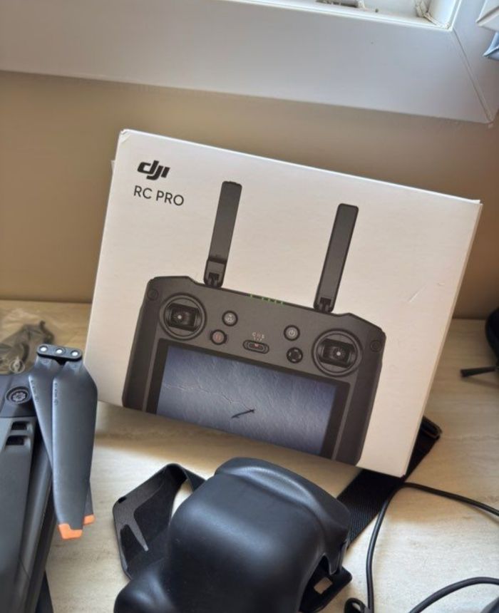 DJI Mavic 3 Fly More Combo - photo numéro 2