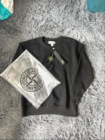 Stone Island sweat-shirt / Noir / Très bonne état 
