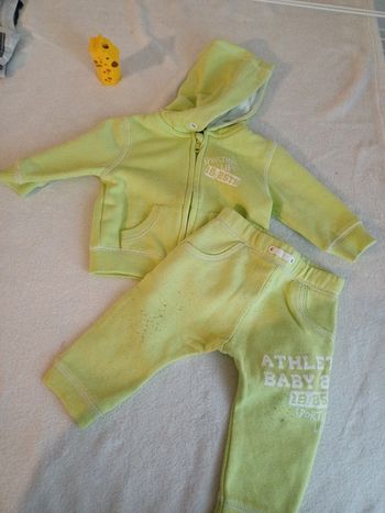 Ensemble jogging et veste 9 mois kiabi