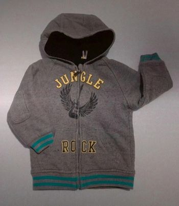 Veste molletonnée à capuche 4 ans