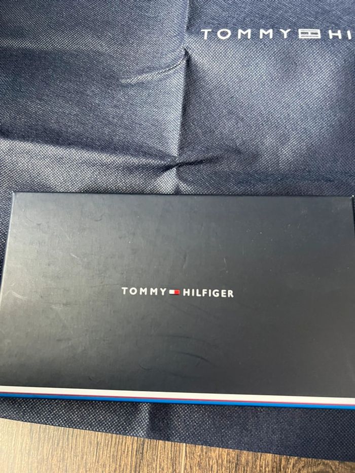 Tommy hilfiger - photo numéro 2