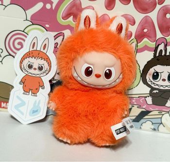 Labubu pin for love lettre Z