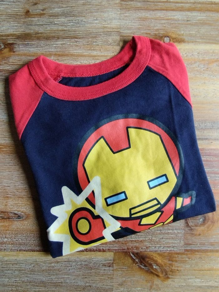 Tee shirt Iron Man de chez Gap taille 2ans