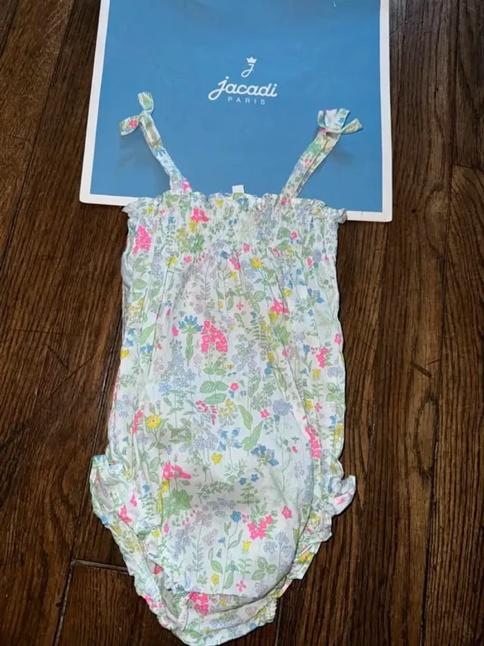 maillot de bain ou barboteuse liberty Jacadi 6 mois