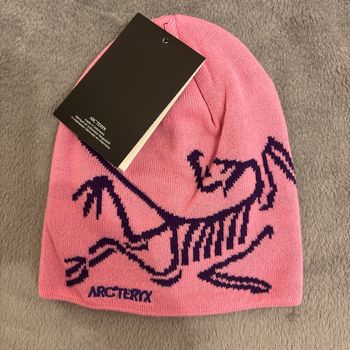 Bonnet rose Arcteryx 