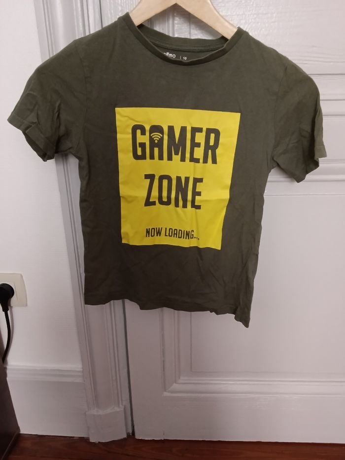 Tee-shirt Gémo kaki et jaune