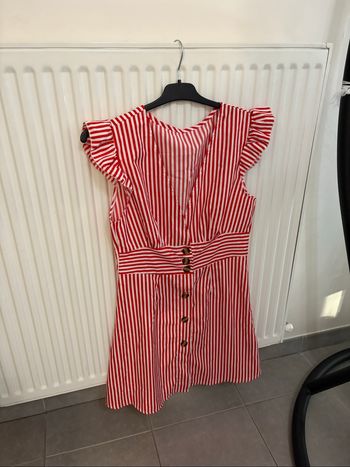 Robe SHEIN rouge et blanche