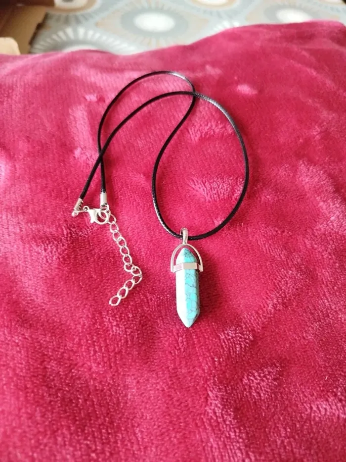 Collier fausse pierre