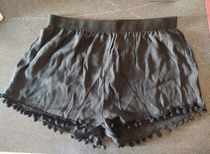 Short cache maillot