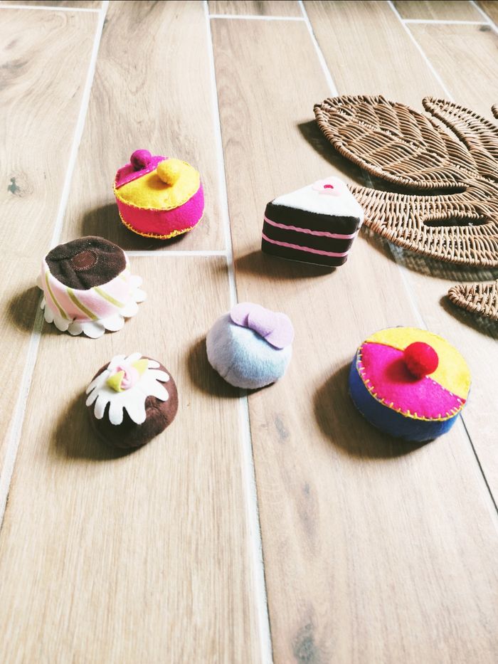 🧁Dinette lot de gâteaux patisseries en tissu- peluche