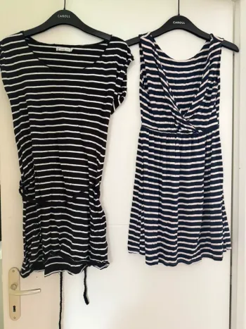 Lot de 2 robes rayées noir Gémo et marine taille S