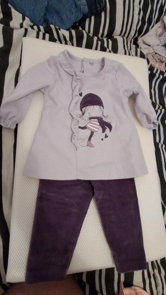 Lot 3 ensembles 6 mois - photo numéro 2