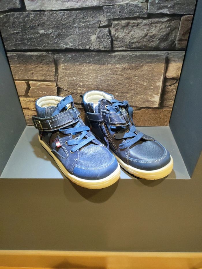 Chaussures montantes garçon 32 neuves - photo numéro 2