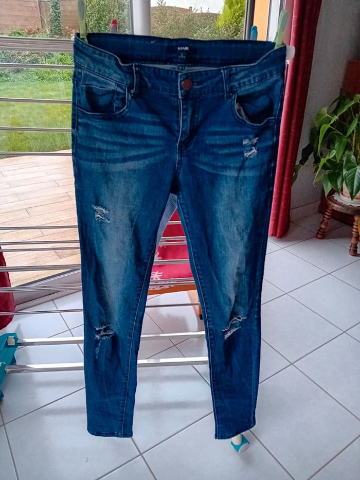 Jean troué bleu Taille S