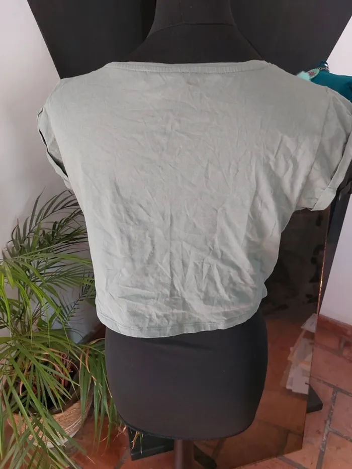 T-shirt court - photo numéro 3