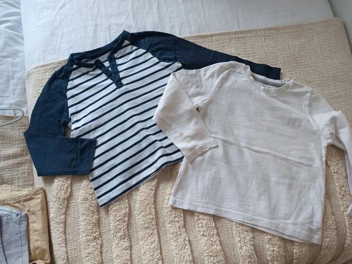Lot de 2 hauts manches longues garçon 4 / 6 ans