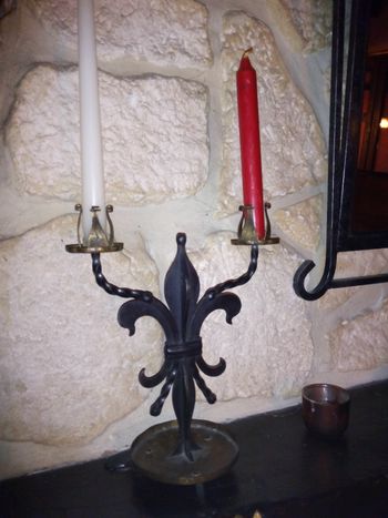 Faby27800 Chandeliers Bougeoirs en fer avec fleur de lys x 2, fait main.