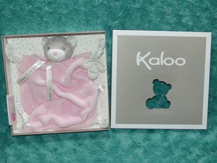 Doudou plat ours rose gris Kaloo plume 🐻Neuf