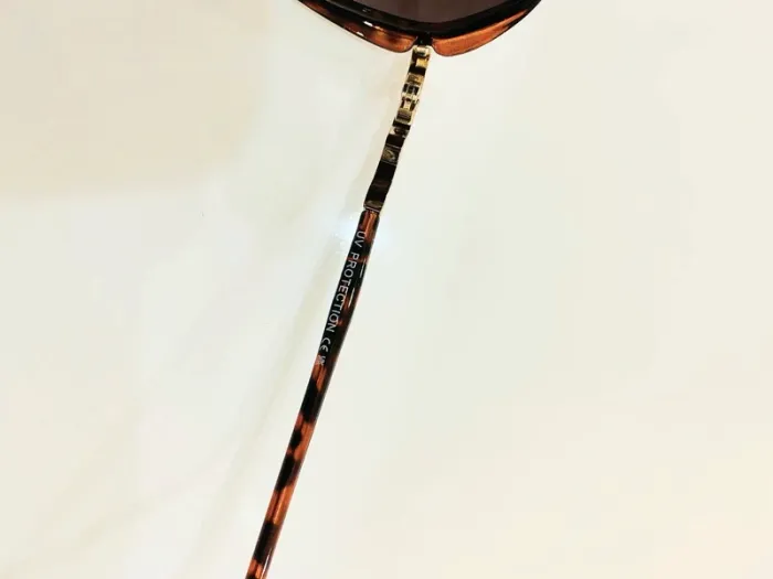 Lunette de soleil mixte marron écaille et dorée verres dégradés UV protection catégorie 3 - photo numéro 5