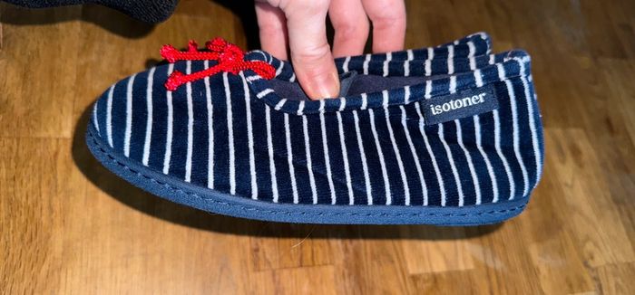 Chaussons isotoner  Taille 32 - photo numéro 2