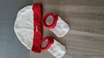 Bonnet et chaussettes