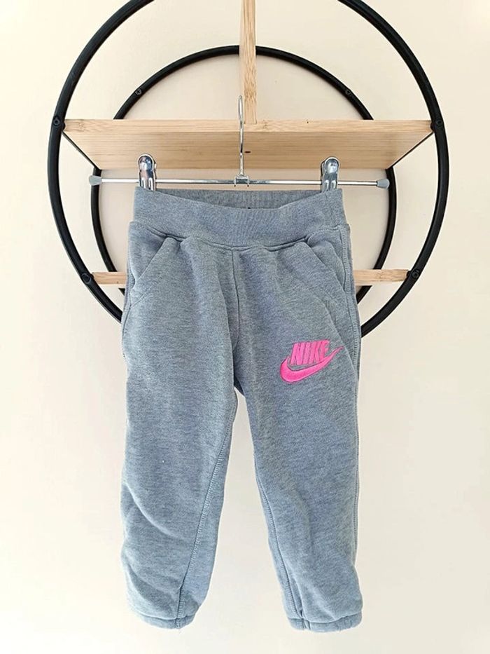 2 ans jogging Nike 92 cm