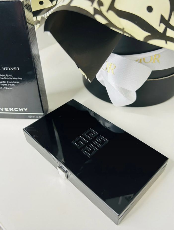 Givenchy – Matissime Velvet Compact Powder Foundation - photo numéro 3