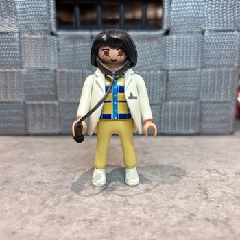 Personnage figurine femme playmobil