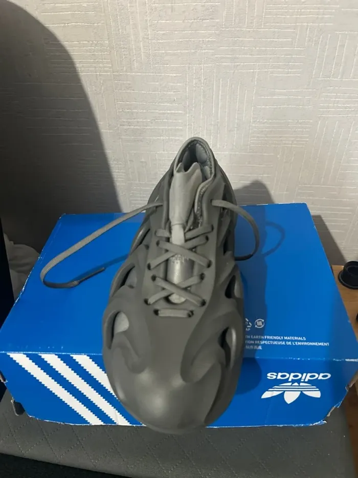 Baskets Adidas AdiFOM Q grises 38 - photo numéro 4