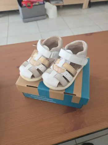 Sandales bebe fille