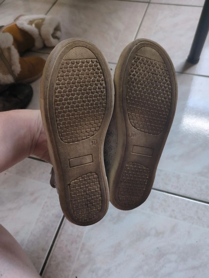 Baskets blanches grises argenté papillon cuir 31 - photo numéro 3