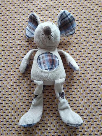 Souris en peluche