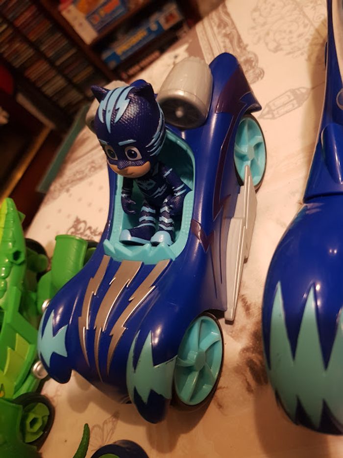 Lot véhicule PJ Masks Mission Pyjamasque Gekko mobile Yoyo voiture sonore + veilleuse + figurines - photo numéro 9