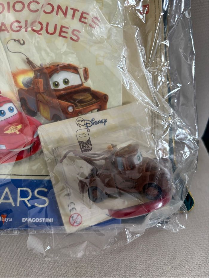 Figurine + Livre Cars 2 n 50 Les Audiocontes Magiques Disney Altaya - photo numéro 2