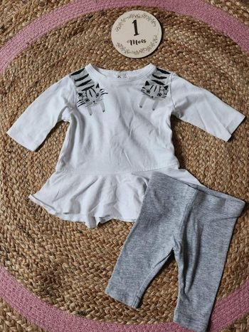 Ensemble blouse et legging 1 mois