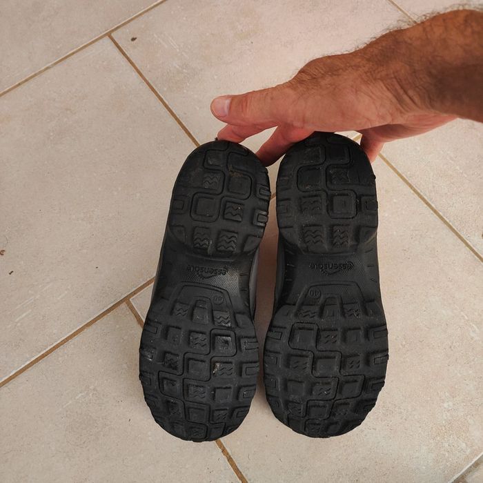 Chaussures de randonnée Quechua taille 40 - photo numéro 4