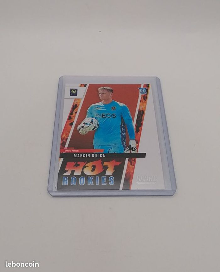 Carte Panini score Ligue 1 2022-23 Rookie Card HOT ROOKIES Marcin Bulka n°13. - photo numéro 2