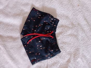 Marque tu as pas l'oeil  taille 6 mois 68 cm short pour petit garçon neuf sans étiquette il peut aller à la piscine ou le porter sans aller à la piscine c'est un short pour piscine et le porter