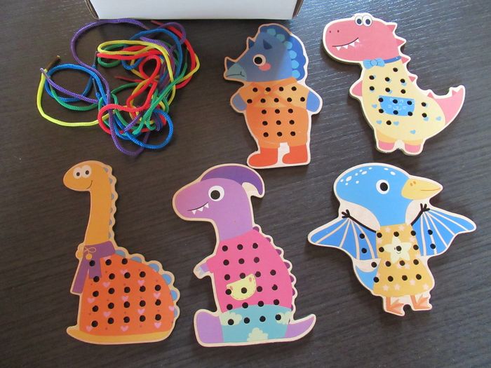 Jeu d'enfilage (laçage) dinosaures en bois neuf - photo numéro 2