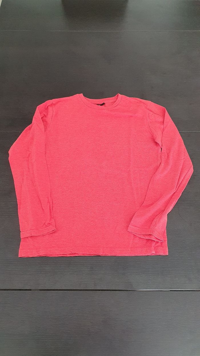 T shirt rouge en 14 ans